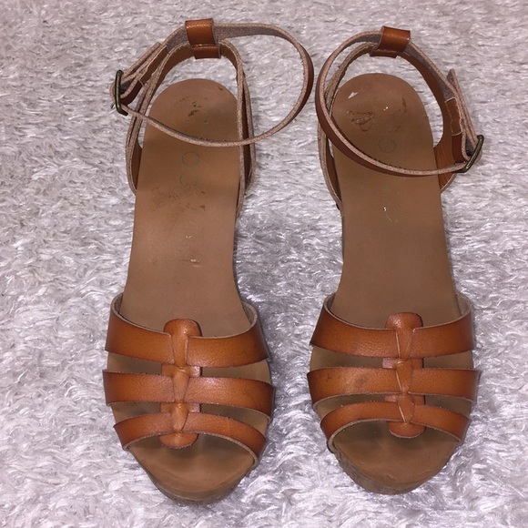 groove Shoes - 🔸 Groove Mystery Platform Sandal